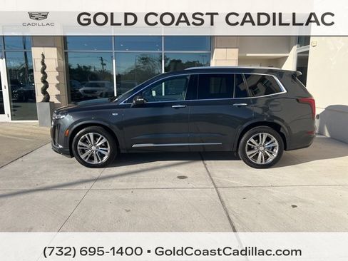 Certified 2022 Cadillac XT6 Premium Luxury w/ Technology Package image 2