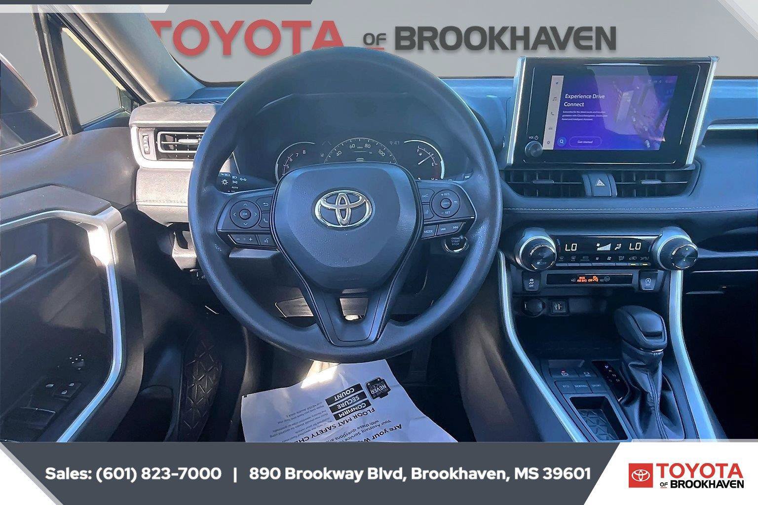 Used 2024 Toyota RAV4 XLE FWD image 5
