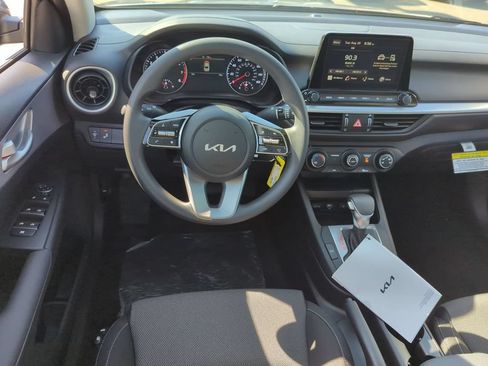 Used 2024 Kia Forte LXS w/ LXS Technology Package FWD image 18