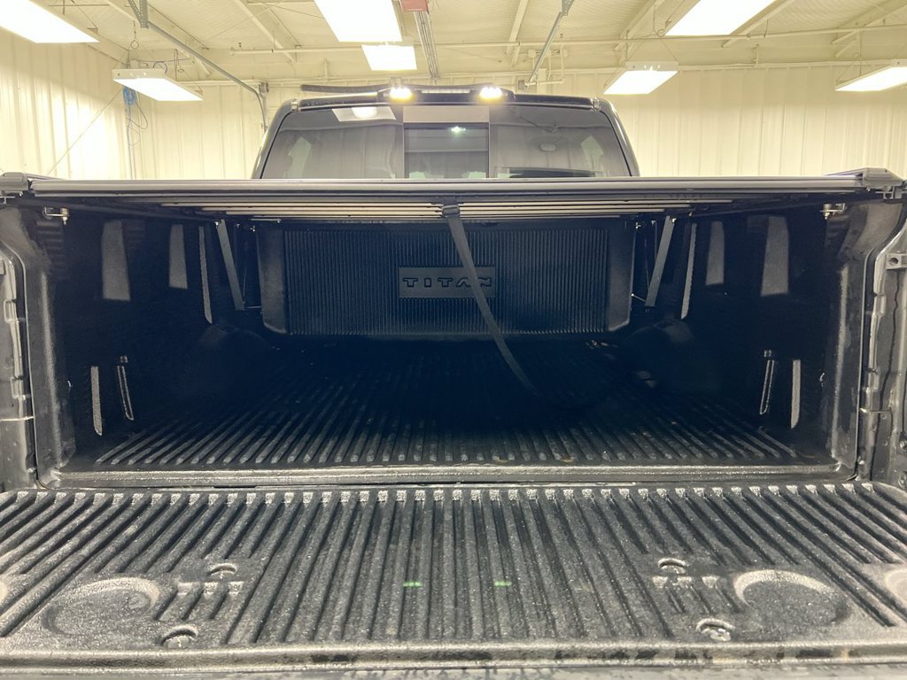 Used 2017 Nissan Titan SV AWD/4WD image 24