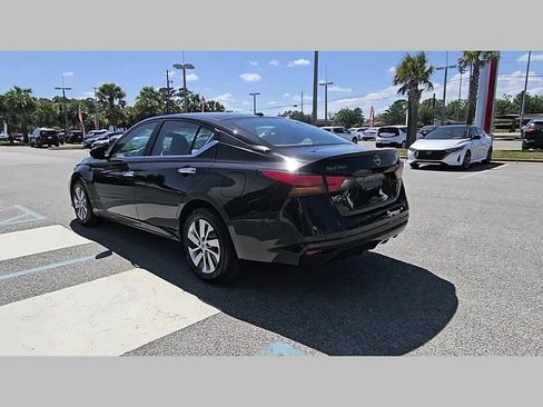 Used 2025 Nissan Altima 2.5 S image 26