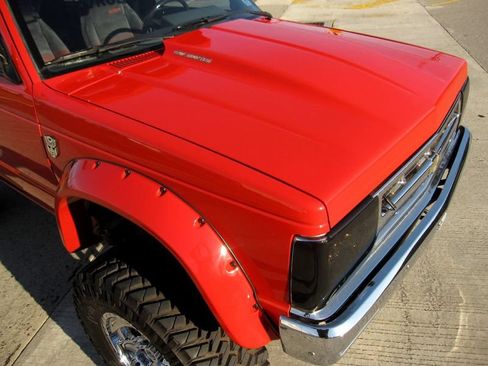 Used 1991 Chevrolet S10 Pickup 4WD 2-Door image 7