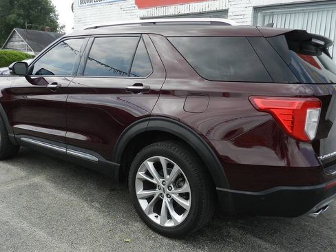 Used 2022 Ford Explorer Platinum w/ Equipment Group 601A AWD/4WD image 8