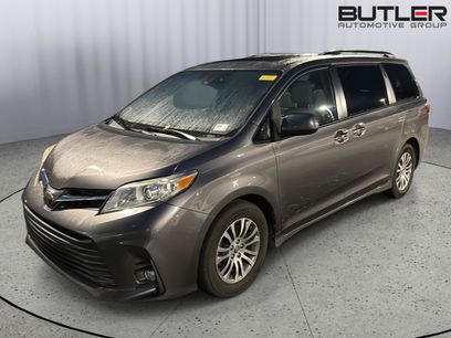 Used 2019 Toyota Sienna XLE