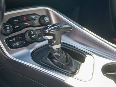 Used 2020 Dodge Challenger SXT w/ Driver Convenience Group image 14