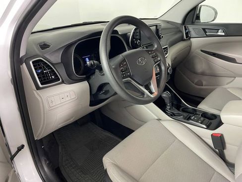 Used 2019 Hyundai Tucson SE image 3