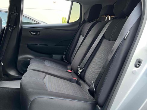 Used 2022 Nissan Leaf SV Plus image 38