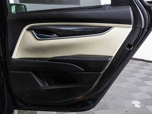 Used 2014 Cadillac XTS Platinum image 38