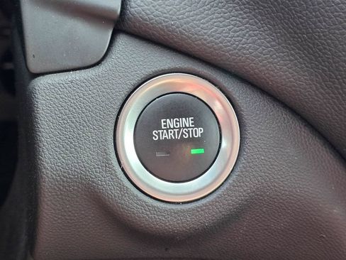 Used 2024 Chevrolet Equinox LT FWD image 18