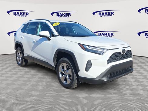 Used 2022 Toyota RAV4 XLE image 3