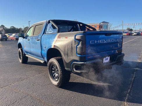 Used 2022 Chevrolet Silverado 1500 LT Trail Boss w/ LT Trail Boss Premium Package image 3