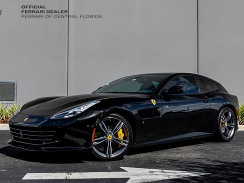 Used 2018 Ferrari GTC4Lusso AWD/4WD image 1