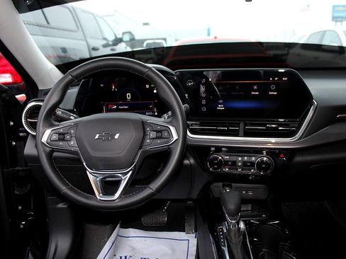 Used 2024 Chevrolet Trax ACTIV w/ Sunroof Package image 27