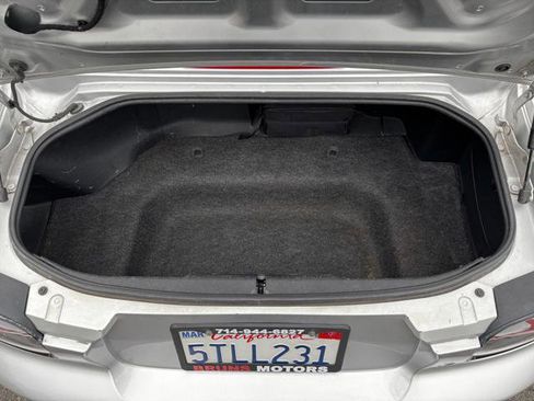 Used 2006 MAZDA MX-5 Miata Sport w/ Suspension Pkg image 16