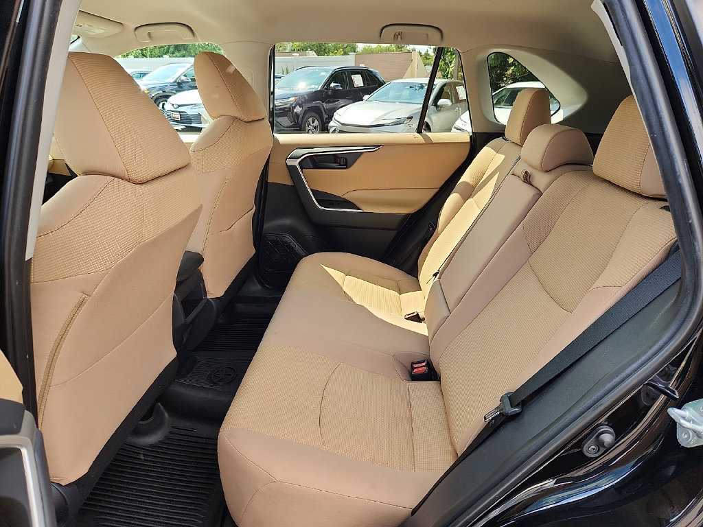 Used 2019 Toyota RAV4 LE w/ All Weather Liner Package AWD/4WD image 10