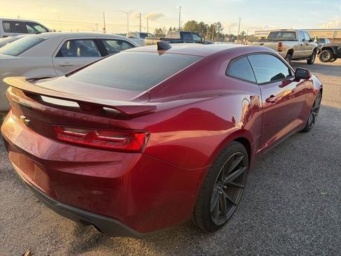Used 2017 Chevrolet Camaro LT w/ Technology Package image 12