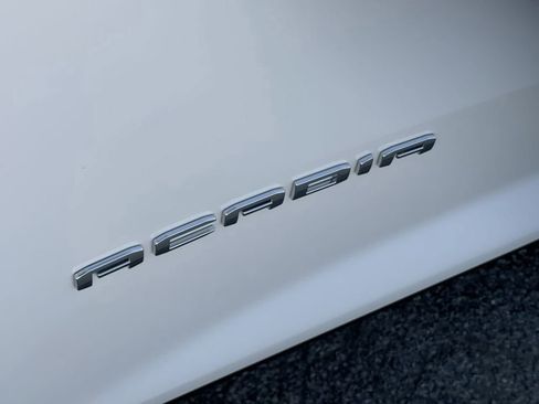 New 2026 GMC Acadia Elevation image 39