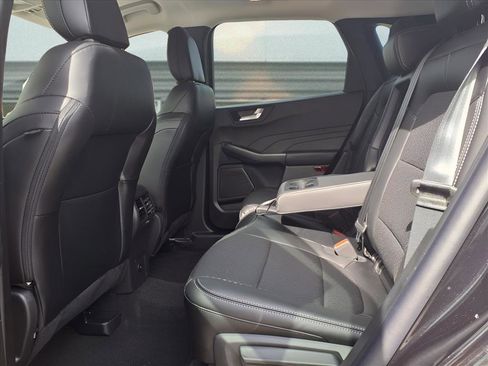 New 2025 Ford Escape SE image 6