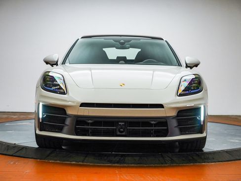 Used 2025 Porsche Panamera 4S image 13