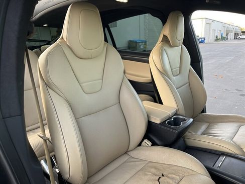 Used 2016 Tesla Model X Performance image 36