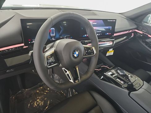 Used 2026 BMW 530i w/ M Sport Package RWD image 11