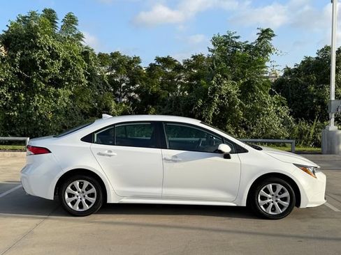 Used 2024 Toyota Corolla LE FWD image 7