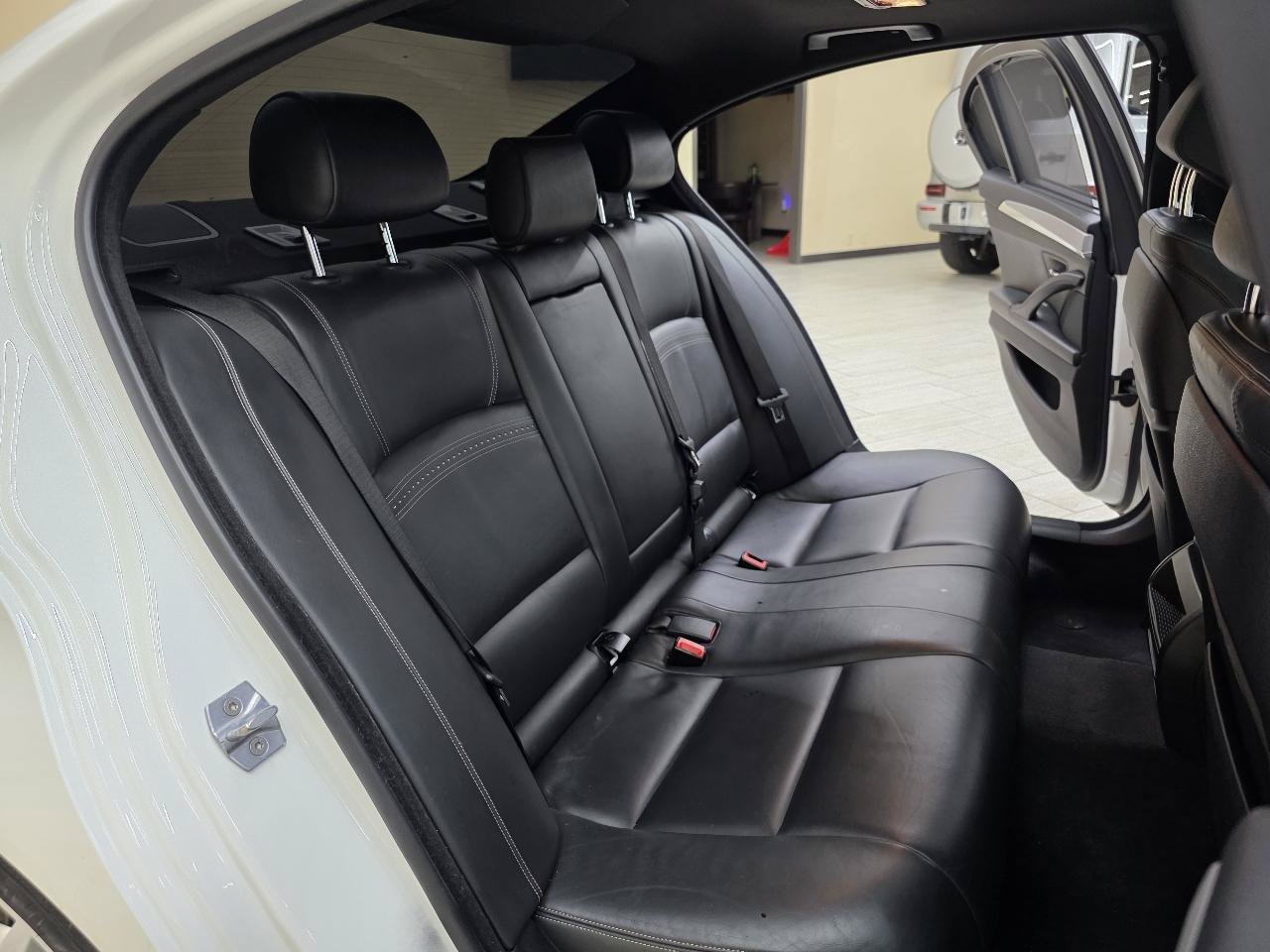 Used 2016 BMW 535i Sedan RWD image 24