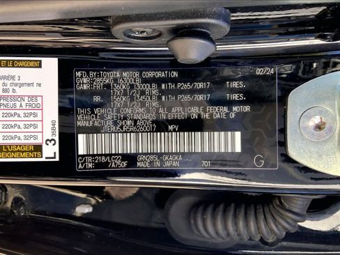 Used 2024 Toyota 4Runner TRD Off-Road Premium image 33