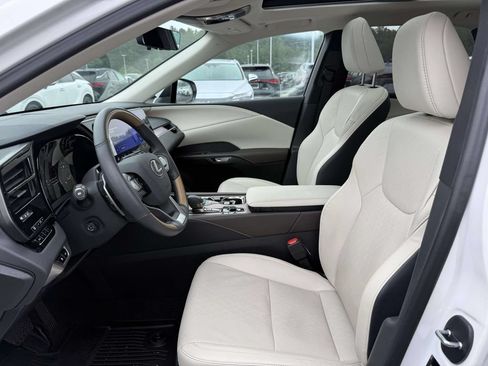 Used 2025 Lexus RX 350 w/ Convenience Package AWD/4WD image 13
