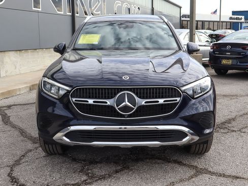 Used 2023 Mercedes-Benz GLC 300 4MATIC image 2