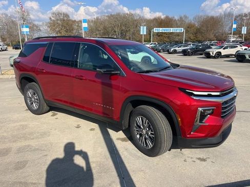 New 2026 Chevrolet Traverse LT w/ Driver Confidence Package image 11
