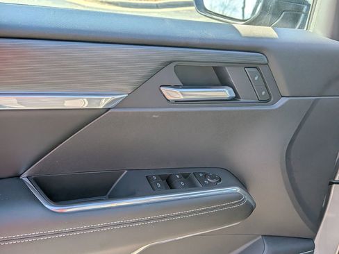 Certified 2025 GMC Acadia Elevation image 15