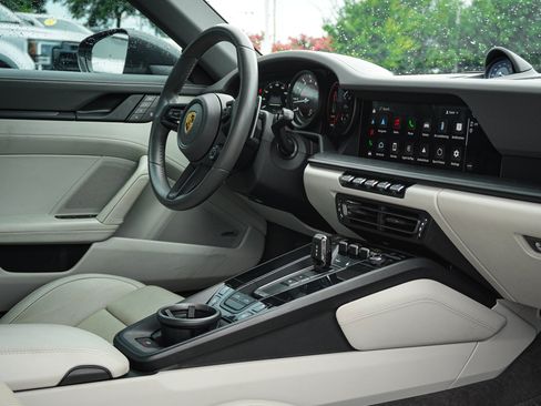 Used 2022 Porsche 911 Targa 4S AWD/4WD image 33