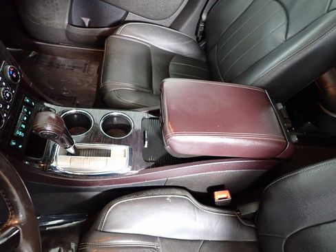 Used 2017 Buick Enclave Premium w/ Experience Buick Package image 28