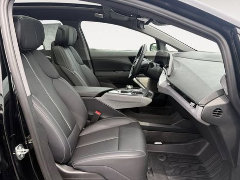 Certified 2026 Cadillac Optiq Sport 2 w/ LPO, Floor Liner Package AWD/4WD image 15