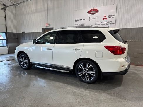 Used 2018 Nissan Pathfinder Platinum w/ Cargo Package AWD/4WD image 8