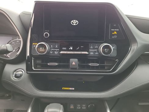 Used 2023 Toyota Highlander XSE image 24
