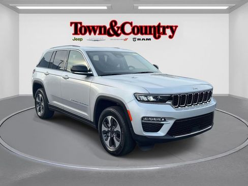 Used 2023 Jeep Grand Cherokee 4xe image 1
