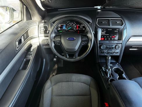 Used 2017 Ford Explorer XLT w/ Equipment Group 201A image 49