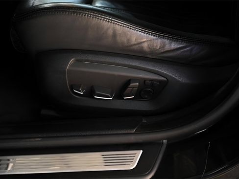 Used 2015 BMW M5 image 13