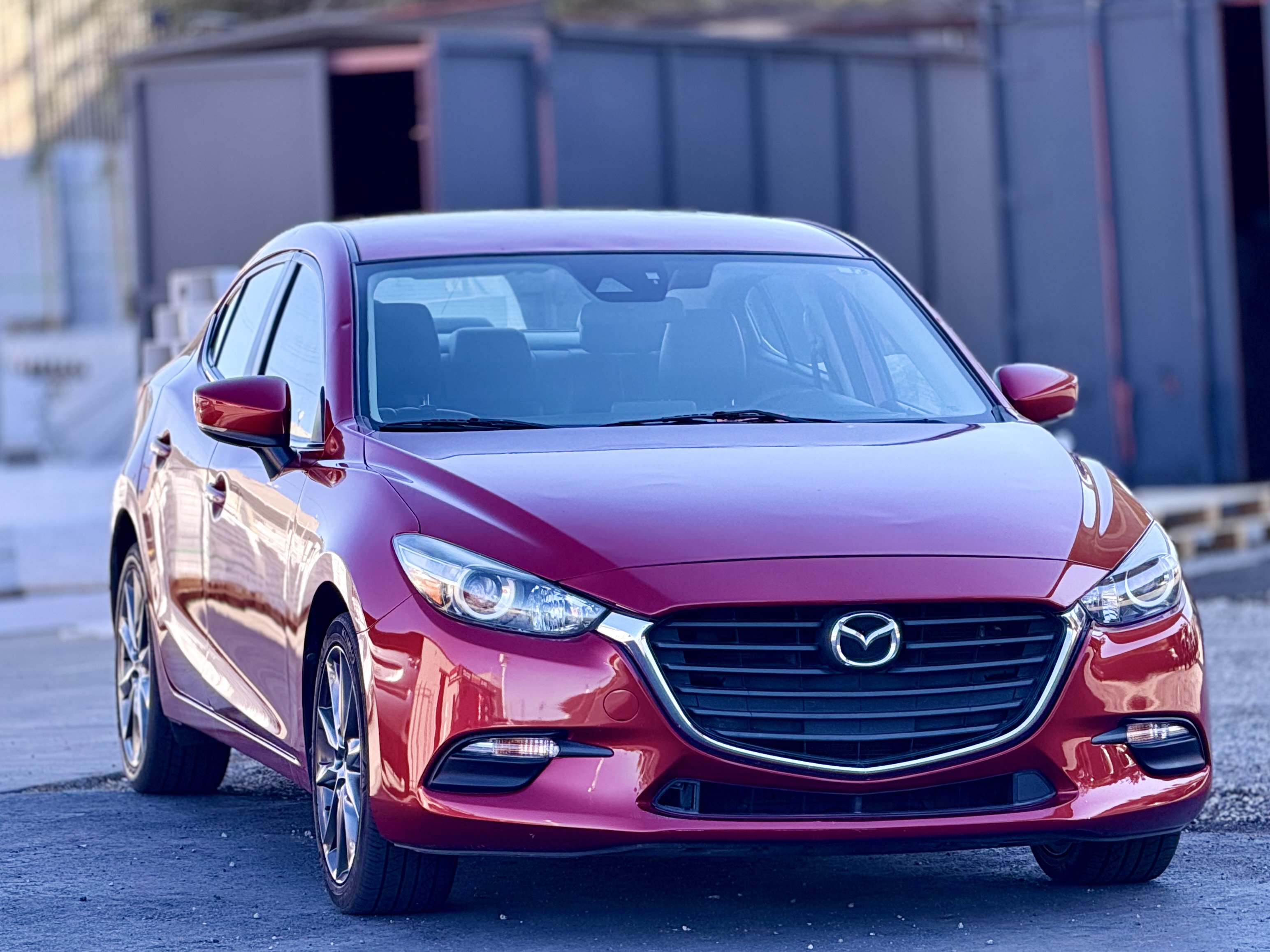 Used 2018 MAZDA MAZDA3 Touring FWD image 3