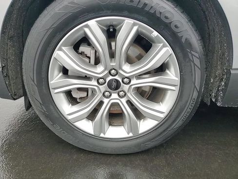 Used 2024 Ford Edge Titanium image 8