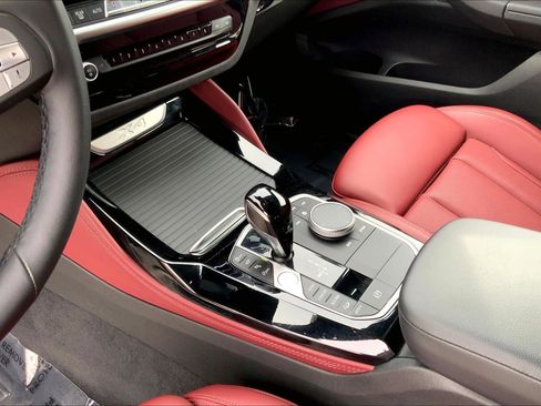 Used 2023 BMW X4 xDrive30i w/ Premium Package image 14