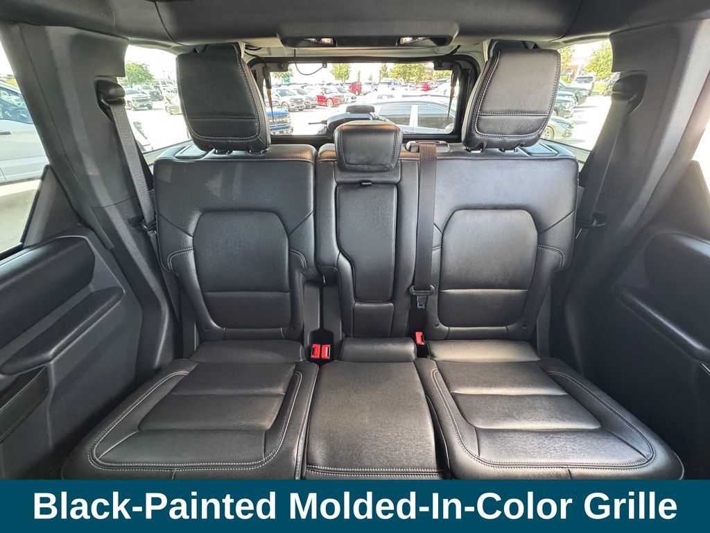 Used 2025 Ford Bronco Badlands AWD/4WD image 28