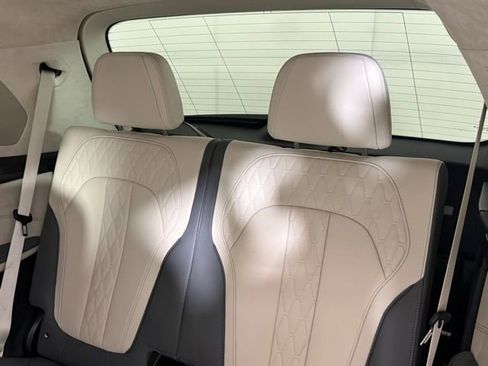 Used 2024 BMW ALPINA XB7 image 23