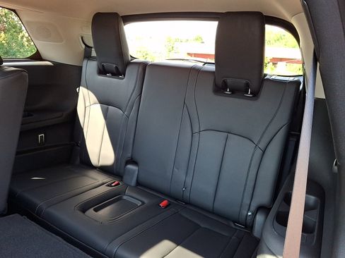 Certified 2025 INFINITI QX60 Luxe AWD/4WD image 10