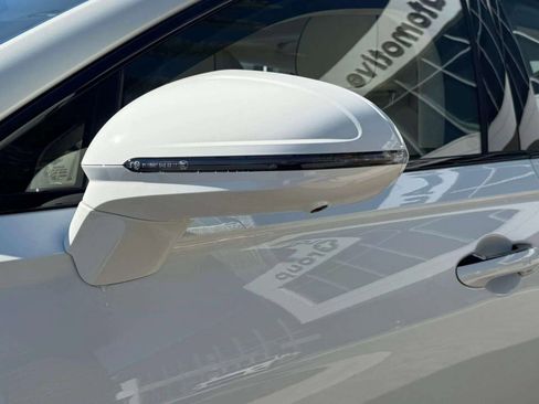 Used 2025 Bentley Flying Spur Speed image 22