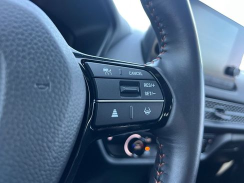 Used 2024 Honda HR-V Sport image 12