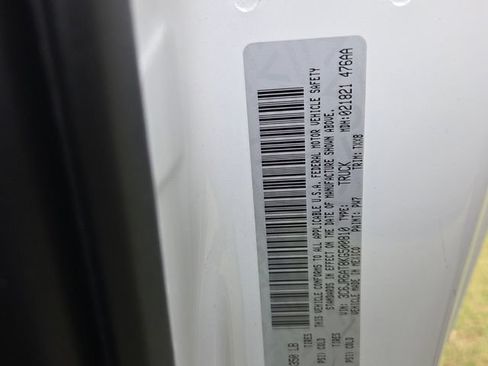 Used 2019 RAM 1500 Express RWD image 13