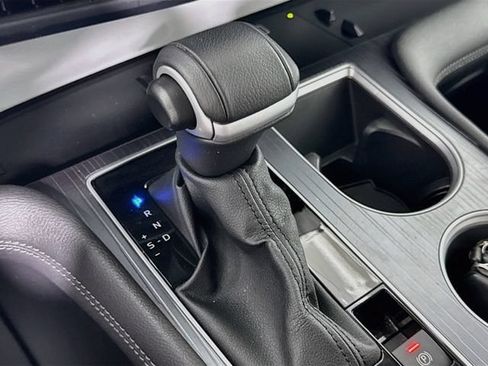 Certified 2025 Toyota Sienna XLE FWD image 18